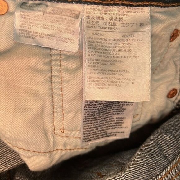 Levis 501 Button-Fly Medium Wash Straight-Leg Denim Jeans Mens Size W40 L30 - Picture 9 of 10